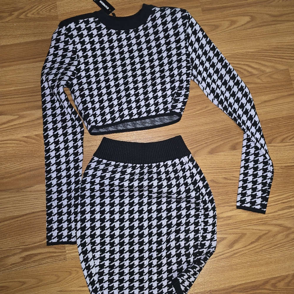 Long sleeve set with skirt